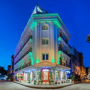 4* Hotel The Magnaura Palace