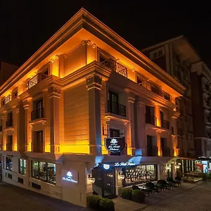 3* Hotel Le Petit Palace - Special Category